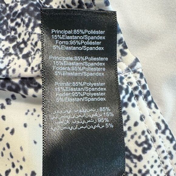 Nasty Gal snake skin print cut out bikini - Picture 6 of 6